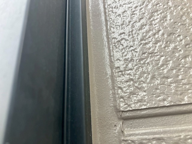 サッシ周りのシーリング